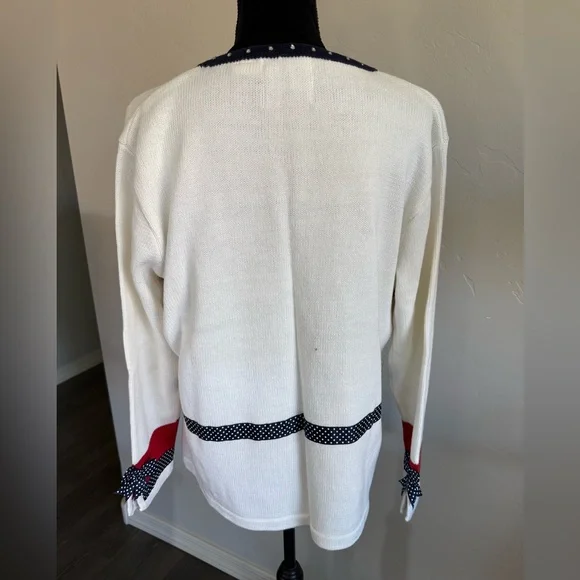 Storybook Knits Cream Starts and Stripes Sweater. Size Large - Picture 4 of 7